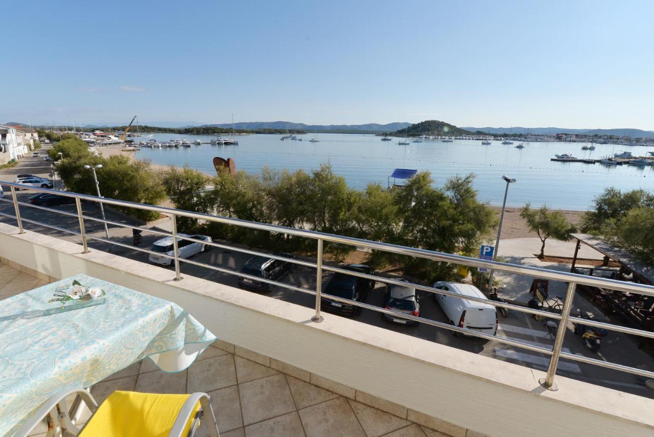 Apartman Rasip, Murter Exterior foto